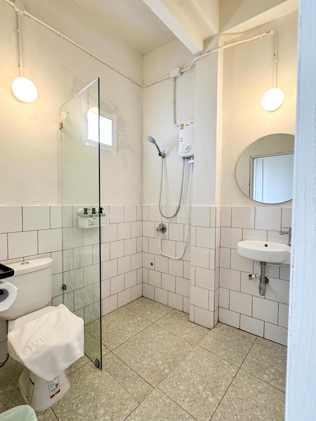 La Moon House Hotel Салая Екстериор снимка
